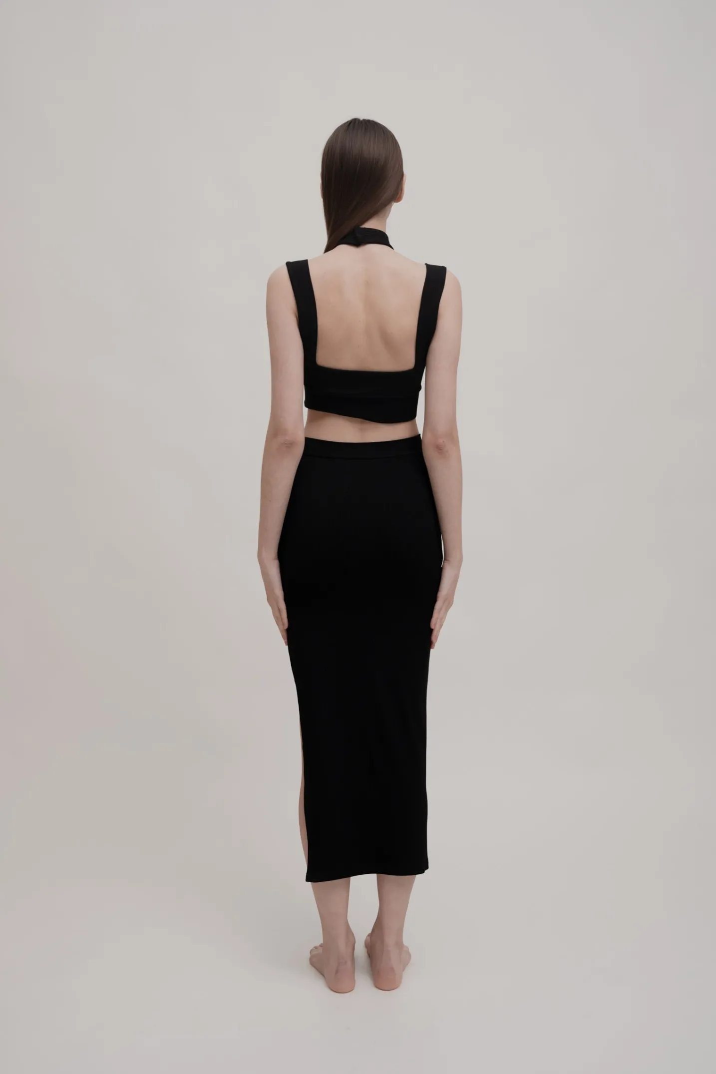 APERA Midi Skirt - Black